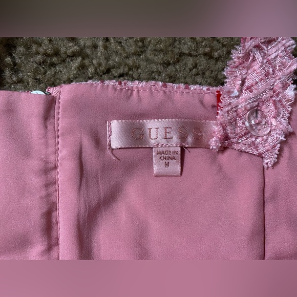 Guess pink fringe metallic crop tank top size medium/large - Picture 4 of 5